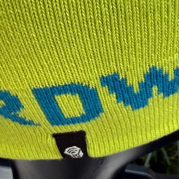 Mountain Hardwear IcnoColor Beanie Unisex O/S Cap Reversible Green Blue New - Picture 7 of 8